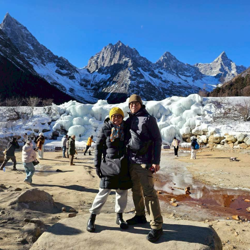 คุณพรรณวดีและคณะ ท่องเที่ยวเฉิงตูฤดูหนาว